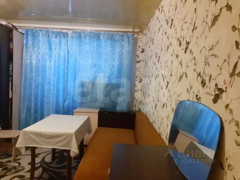 Комната Ямало-Ненецкий АО, Новый Уренгой ул. Геологоразведчиков, 2Б ... - Фото 1