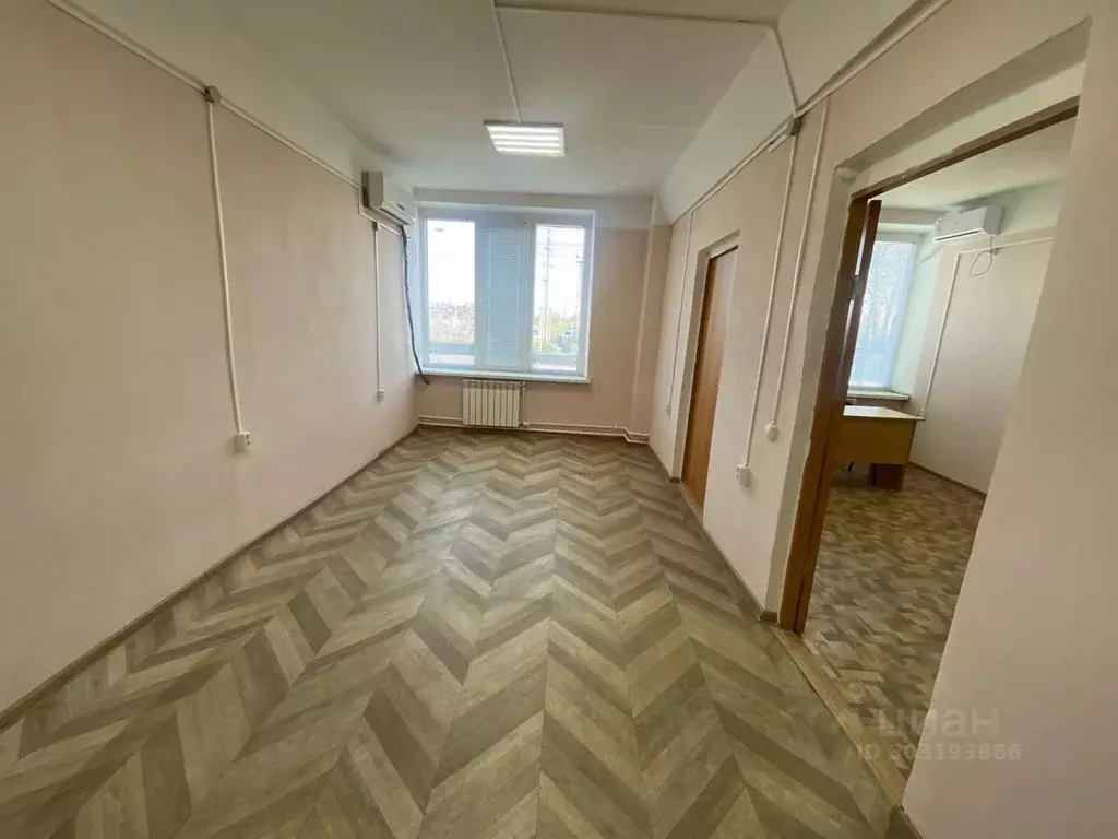 Офис в Астраханская область, Астрахань ул. Латышева, 18 (36 м) - Фото 1