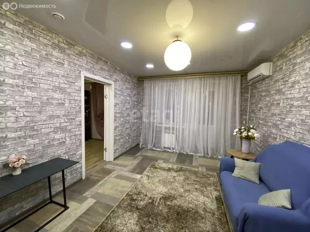 2-комнатная квартира: Абакан, улица Авиаторов, 4 (62 м) - Фото 1