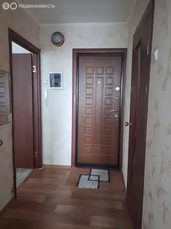 3-комнатная квартира: Омск, улица Малиновского, 15 (49.5 м) - Фото 1
