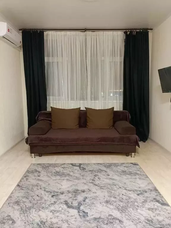 2-к кв. Тюменская область, Тюмень ул. Тимофея Чаркова, 87 (43.0 м) - Фото 0