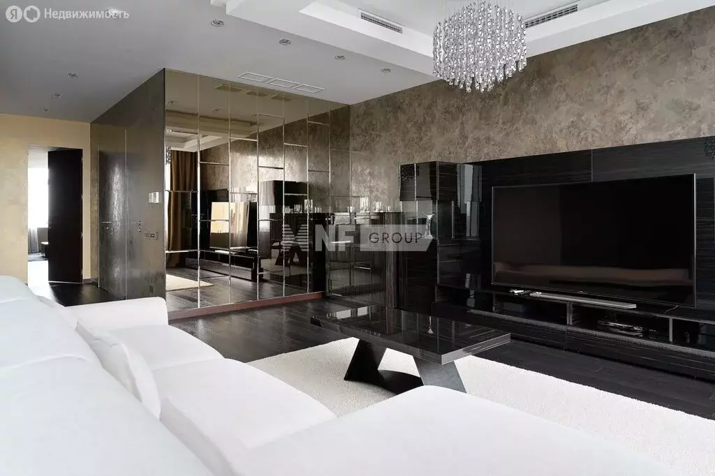 4-комнатная квартира: Москва, Мосфильмовская улица, 8 (180.8 м) - Фото 1