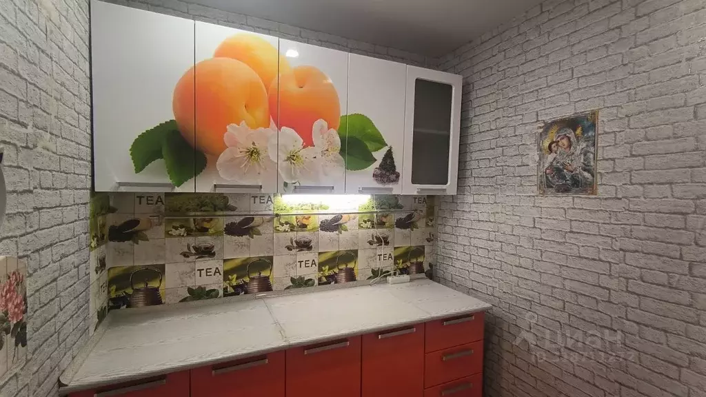 Комната Омская область, Омск просп. Мира, 30Б (17.0 м) - Фото 0