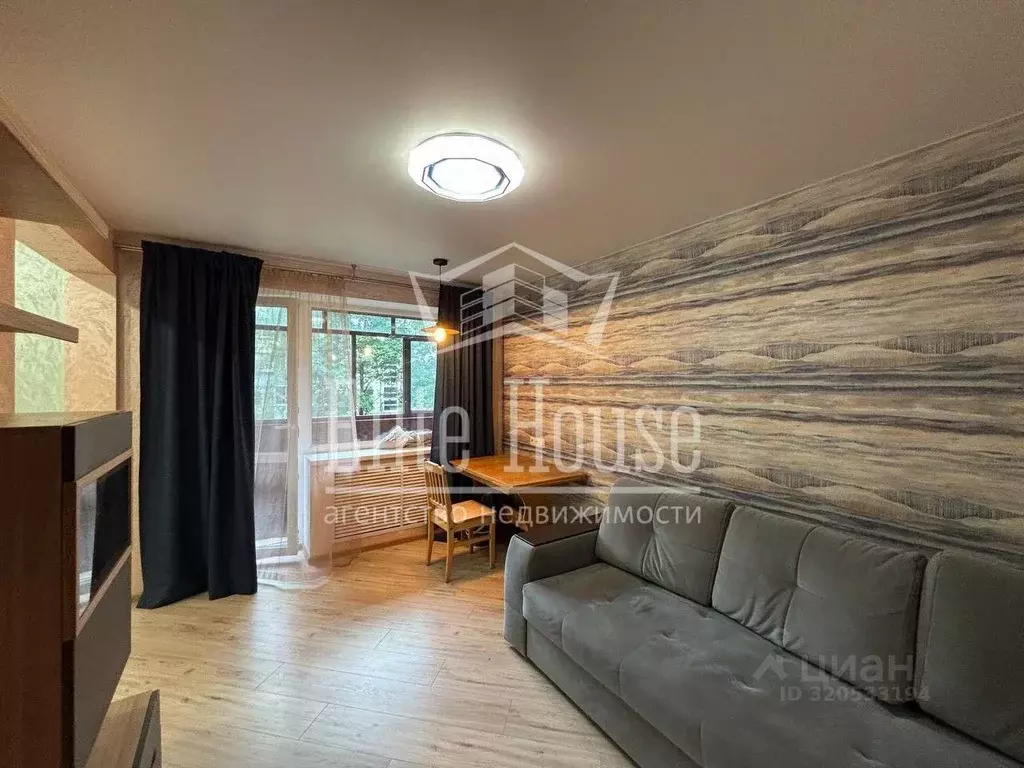 2-к кв. Калужская область, Калуга ул. Суворова, 5 (41.3 м) - Фото 1