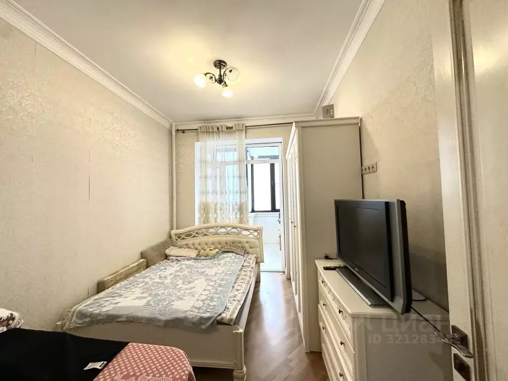 2-к кв. Дагестан, Махачкала ул. Ахмата-Хаджи Кадырова, 44 (78.0 м) - Фото 1