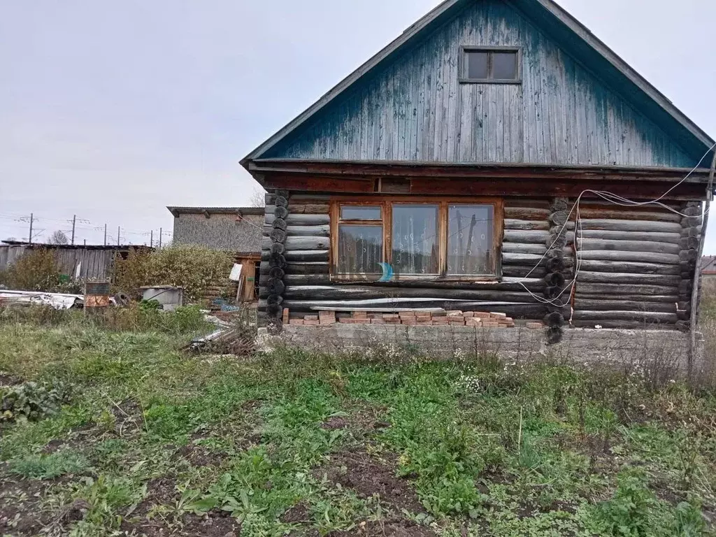 Дом в Башкортостан, Иглинский район, Красновосходский сельсовет, с. ... - Фото 1