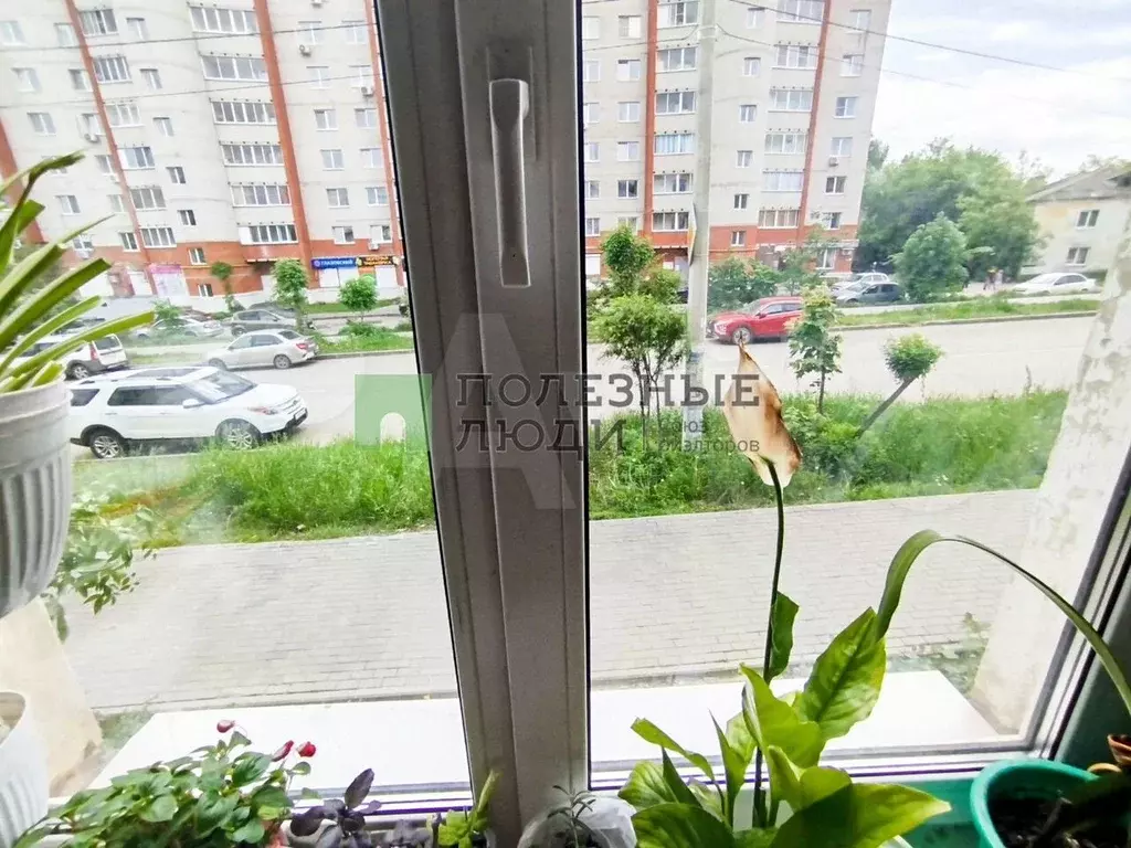 Комната 13,7 м в 3-к., 1/2 эт. - Фото 1