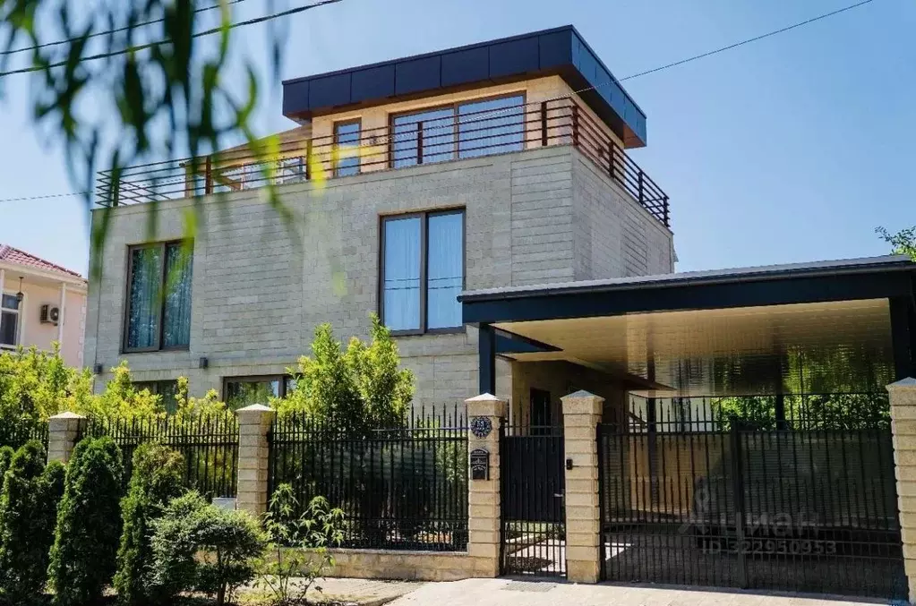 Дом в Краснодарский край, Сочи Адлер жилрайон, ул. Бестужева (250 м) - Фото 1