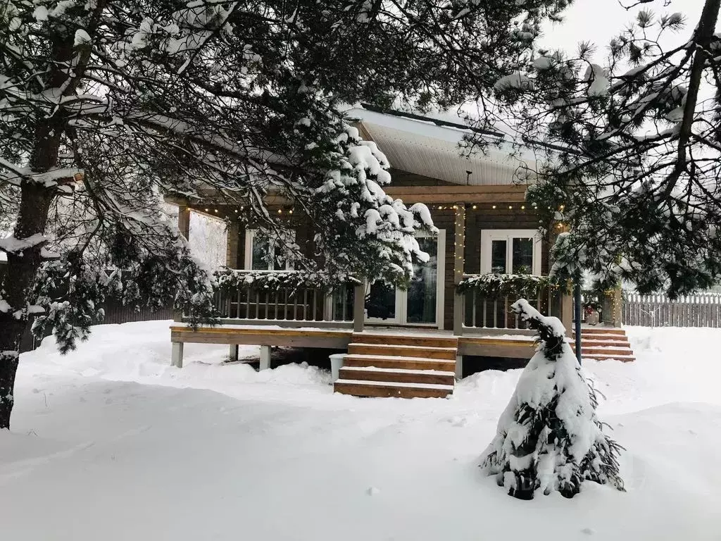Дом в Ярославская область, Рыбинский муниципальный округ, д. Василево ... - Фото 1