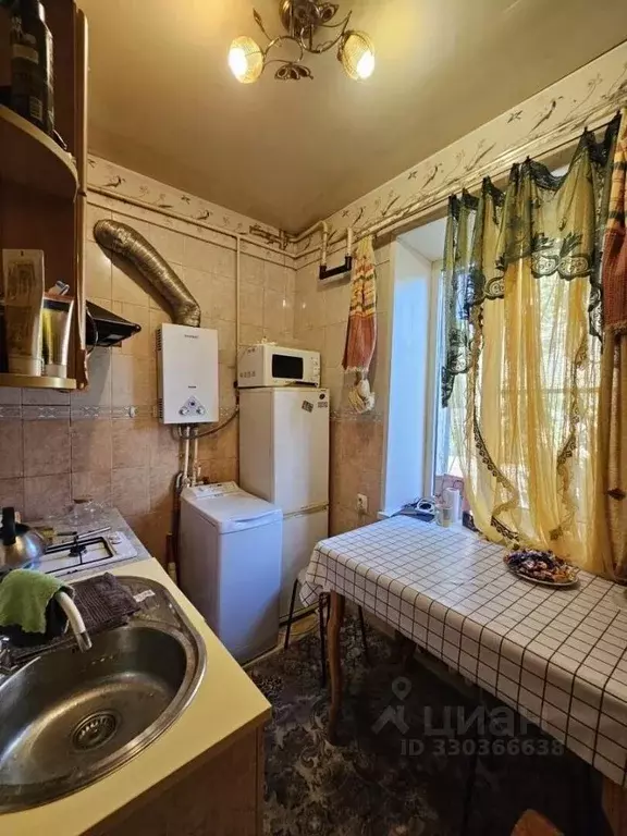 1-к кв. Астраханская область, Астрахань пл. Шаумяна, 3 (29.3 м) - Фото 1