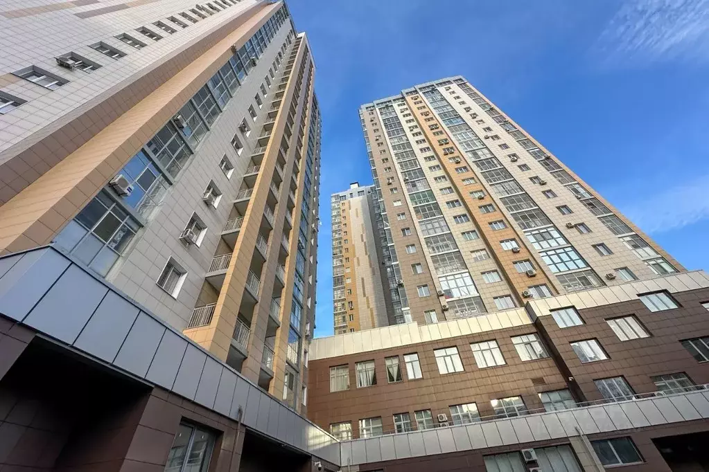 3-к кв. Татарстан, Казань ул. Павлюхина, 110В (104.5 м) - Фото 0