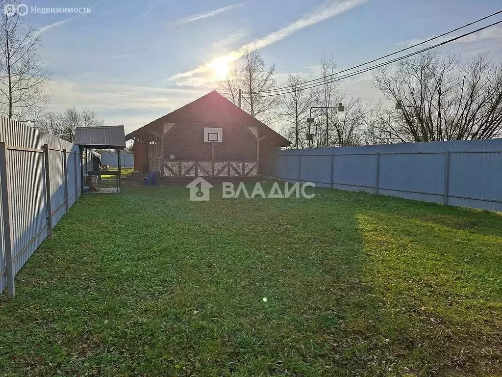 Дом в село Акатьево, Школьная улица, 13 (97 м) - Фото 1