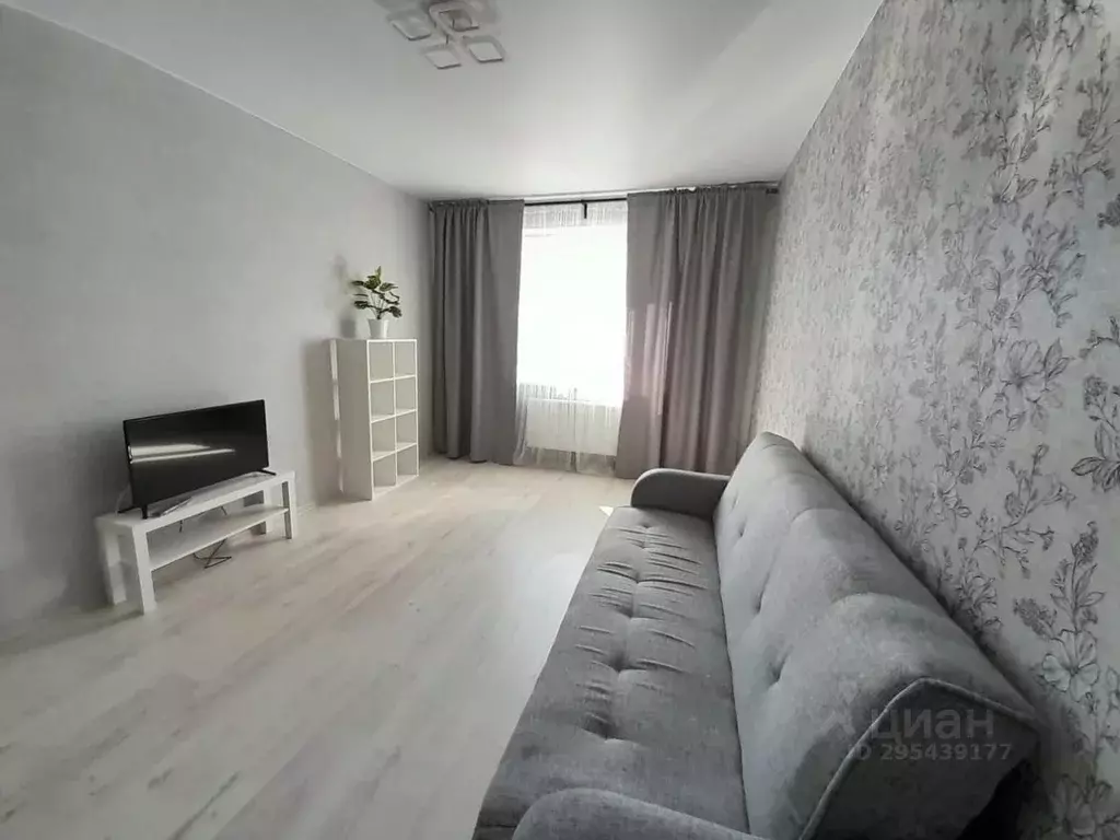 1-к кв. Татарстан, Казань ул. Аделя Кутуя, 110Б (35.0 м) - Фото 1