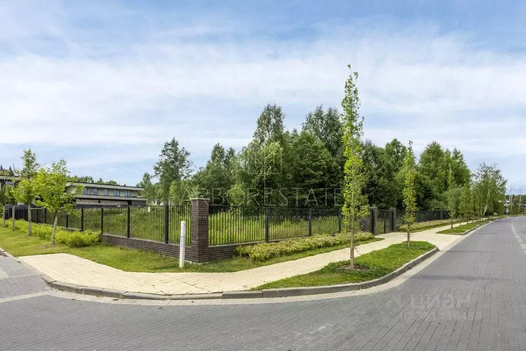 Участок в Московская область, Красногорск городской округ, д. ... - Фото 1