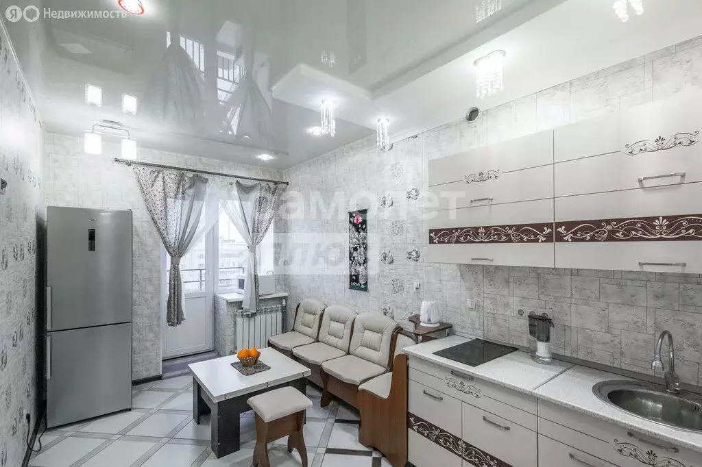 1-комнатная квартира: Омск, улица Звездова, 127 (36.7 м) - Фото 1