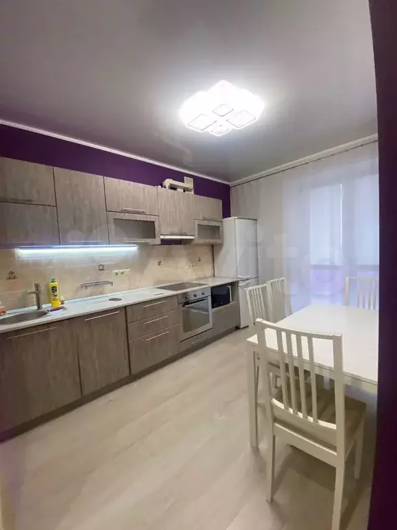 1-к. квартира, 38 м, 4/10 эт. - Фото 0