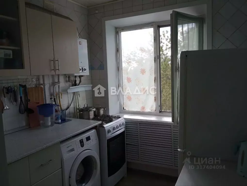2-к кв. Белгородская область, Строитель Яковлевский городской округ, ... - Фото 0