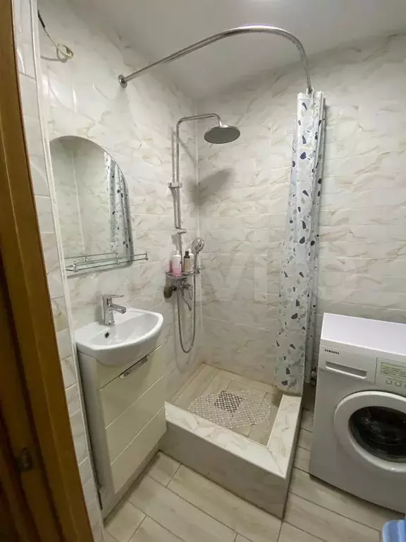 3-к. квартира, 70 м, 1/5 эт. - Фото 0