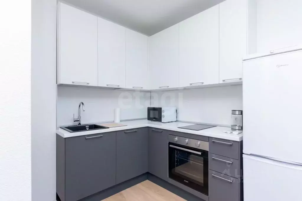 1-к кв. Тюменская область, Тюмень ул. Юрия Рогачева, 11к2 (34.0 м) - Фото 1