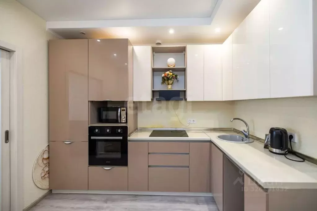 Студия Ханты-Мансийский АО, Сургут ул. Крылова, 53/1 (30.3 м) - Фото 1