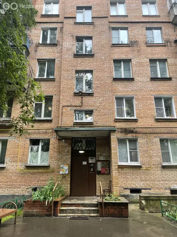 3-комнатная квартира: Одинцово, улица Маршала Бирюзова, 12 (60 м) - Фото 1