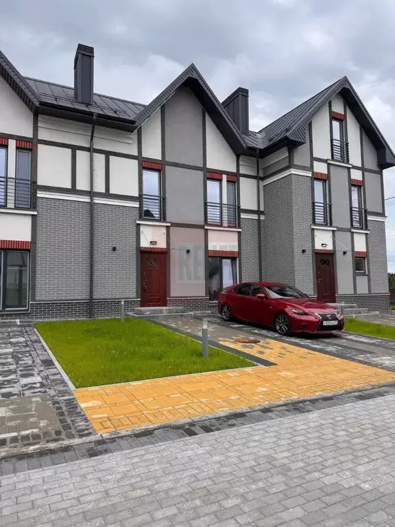 Таунхаус в Калининградская область, Пионерский Октябрьская ул., 10Б ... - Фото 1