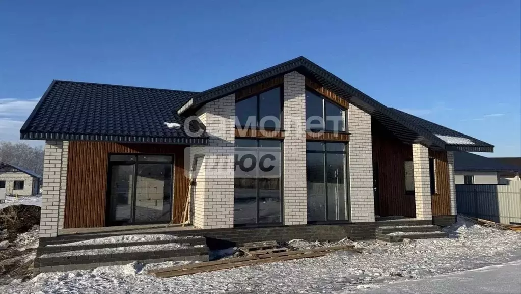 Дом в Алтайский край, Первомайский район, с. Фирсово ул. Лимонная, 8 ... - Фото 1