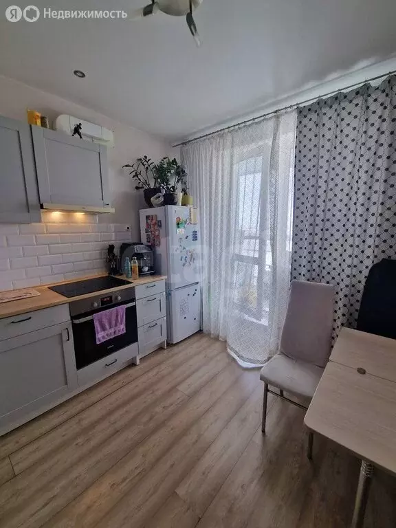 2-комнатная квартира: Новый Уренгой, район Южная Жилая Часть, ... - Фото 1