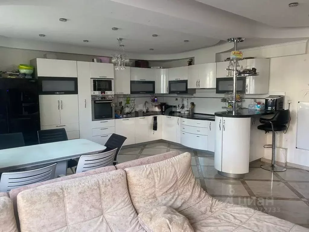 3-к кв. Сахалинская область, Южно-Сахалинск Комсомольская ул., 271Ак4 ... - Фото 1