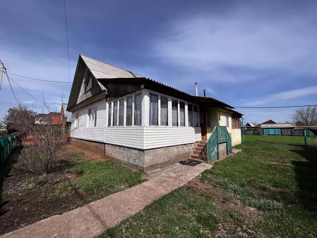 Дом в Оренбургская область, с. Сакмара ул. 50 лет Победы, 6 (94 м) - Фото 0