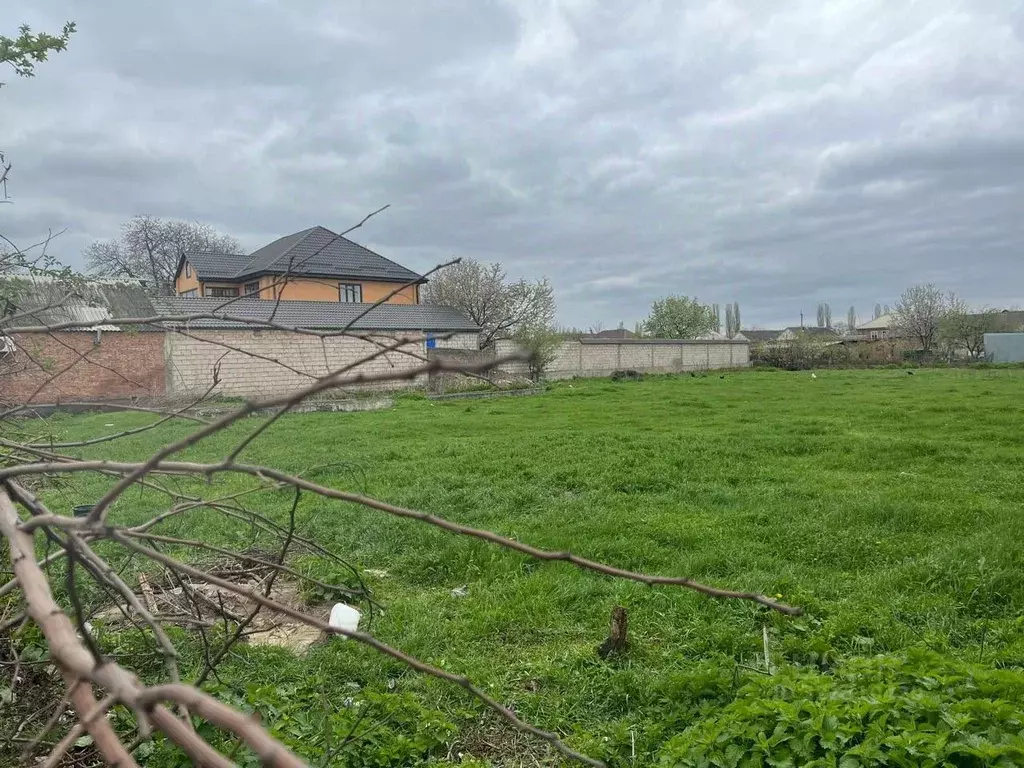 Участок в Чеченская республика, Урус-Мартановский район, с. Гехи ул. ... - Фото 1