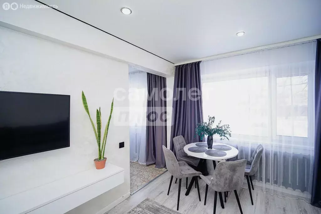 2-комнатная квартира: Омск, Кемеровская улица, 6 (49.9 м) - Фото 2