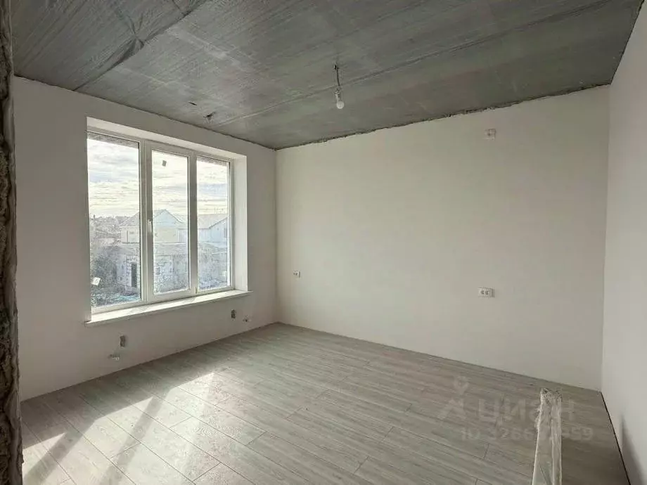 Дом в Крым, Симферопольский район, Экран дп ул. Вишневая (240 м) - Фото 0