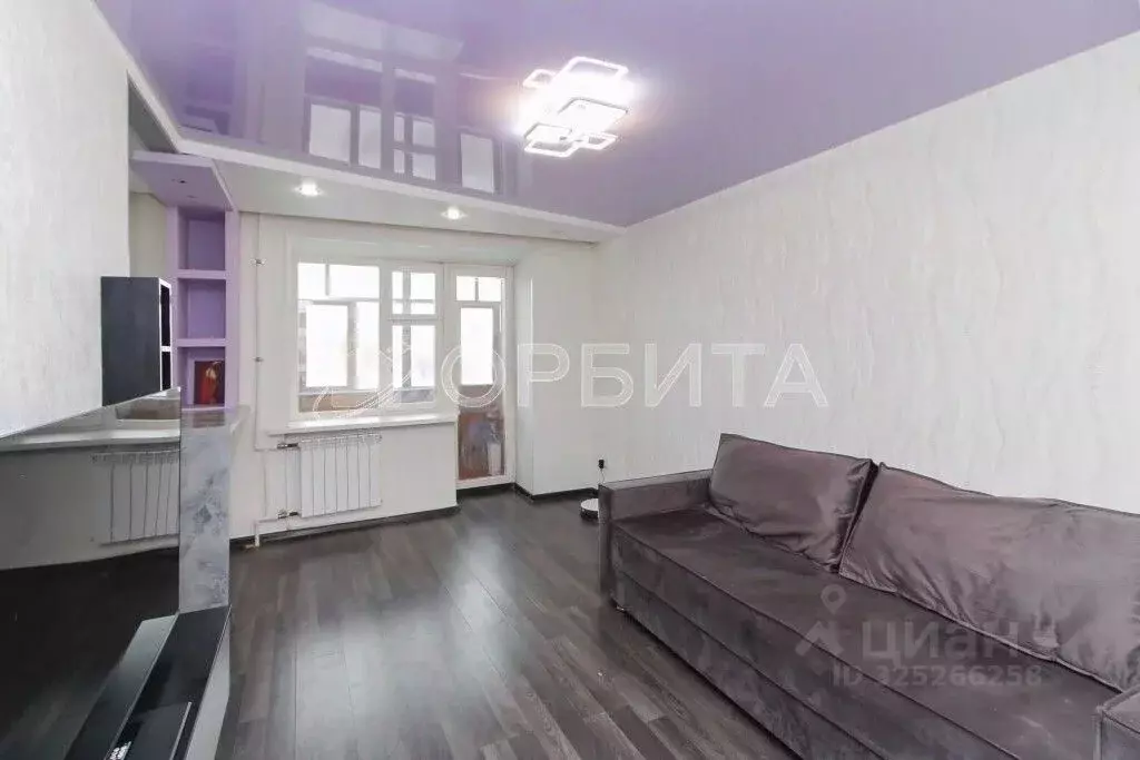 1-к кв. Тюменская область, Тюмень Авторемонтная ул., 17 (28.8 м) - Фото 1