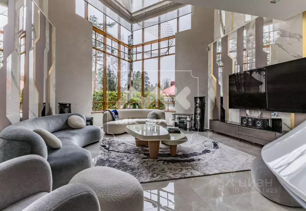 Дом в Санкт-Петербург пос. Репино, Вокзальная ул., 2а (410 м) - Фото 1