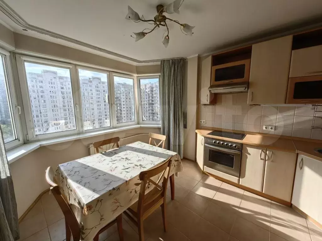 2-к. квартира, 58 м, 12/17 эт. - Фото 1