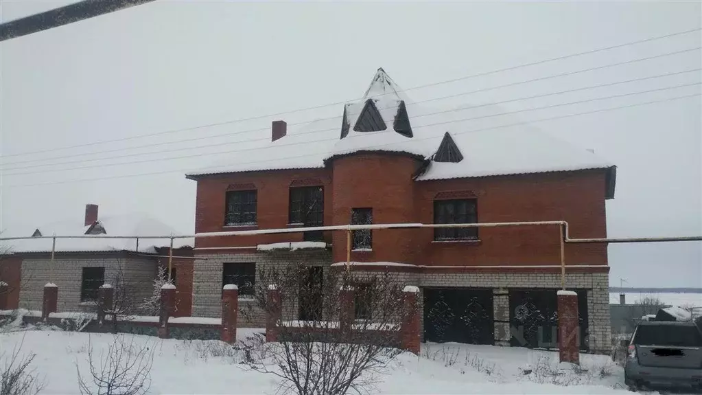 Дом в Самарская область, Октябрьск ул. Шишулина, 4 (740 м) - Фото 0