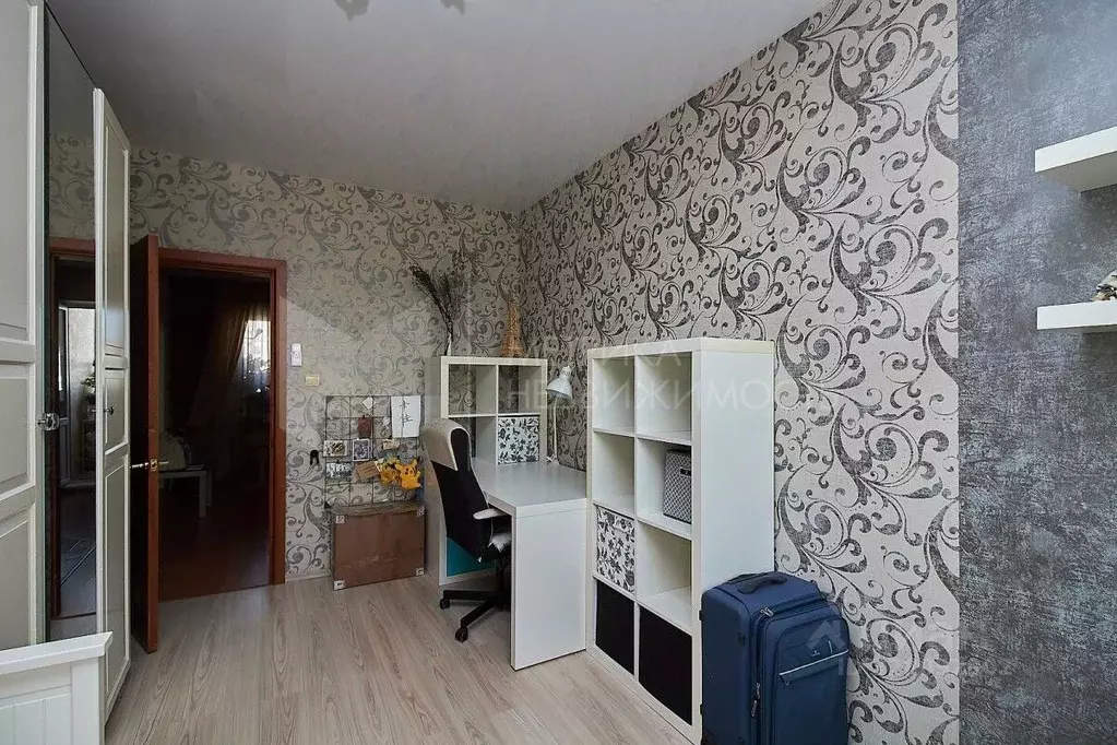 3-к кв. Тюменская область, Тюмень ул. 50 лет Октября, 62А/1 (75.0 м) - Фото 1