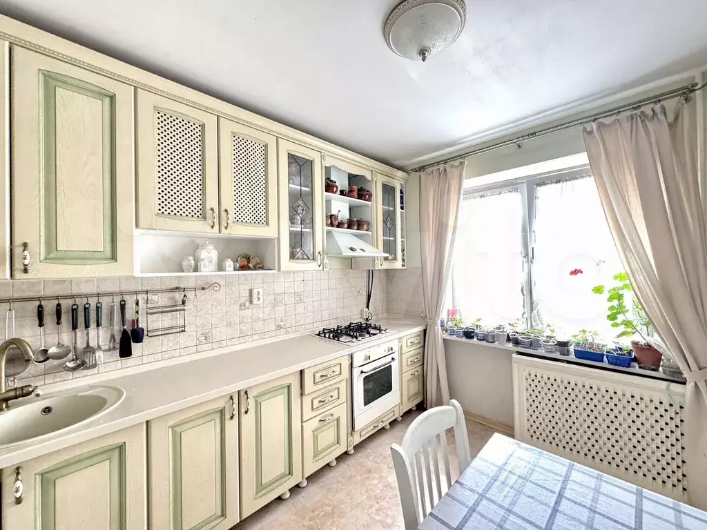 3-к. квартира, 64 м, 1/10 эт. - Фото 0