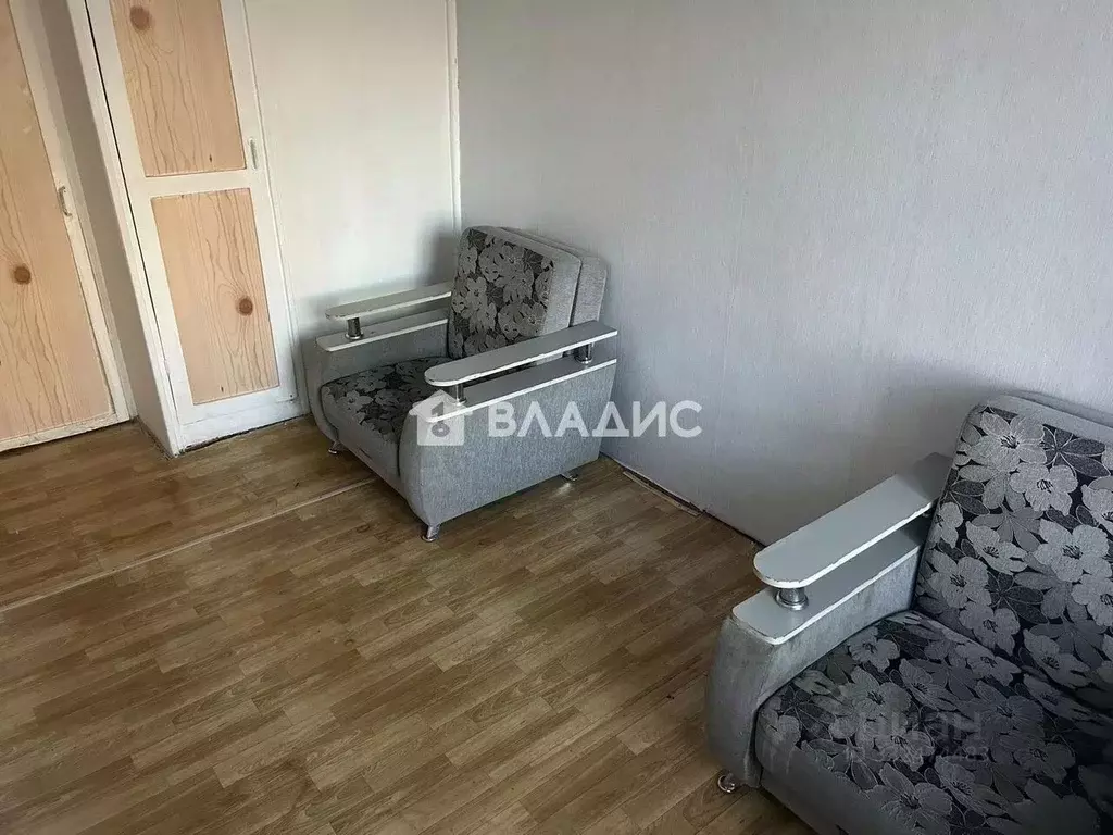 3-к кв. Бурятия, Улан-Удэ Стеклозавод мкр, ул. Воронежская, 6 (48.7 м) - Фото 1