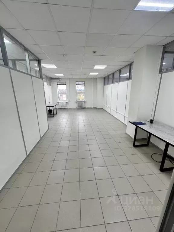 Офис в Тюменская область, Тюмень ул. Кирова, 40/38 (82 м) - Фото 2