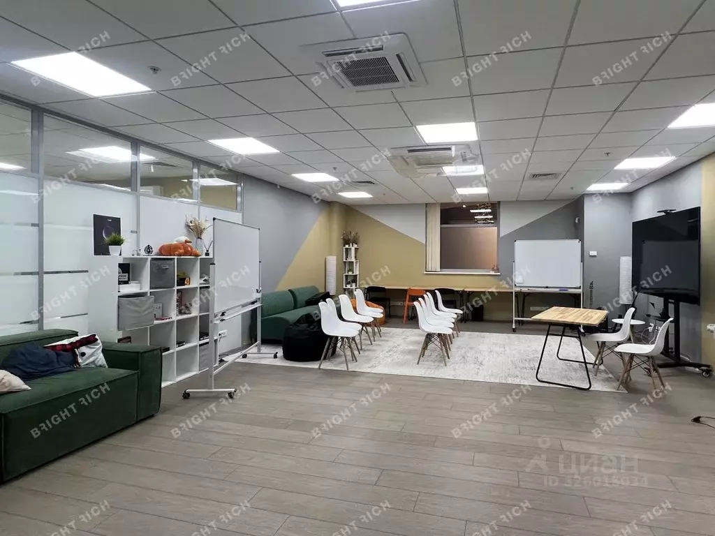 Офис в Санкт-Петербург Петроградская наб., 20 (389 м) - Фото 1