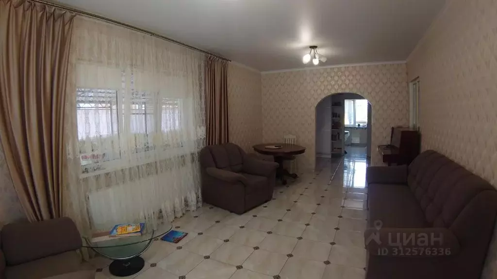 Дом в Ставропольский край, Новоалександровск ул. Курченко, 44 (160 м) - Фото 0