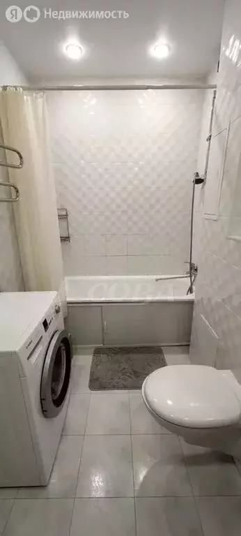2-комнатная квартира: Тюмень, улица Евгения Богдановича, 8/1 (57 м) - Фото 0