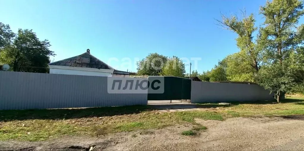 Дом в Краснодарский край, Брюховецкий район, Свободненское с/пос, с. ... - Фото 1