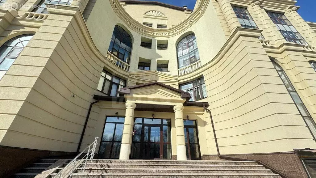 3-комнатная квартира: Оренбург, улица Нежинское Шоссе, 2/1 (145 м) - Фото 1
