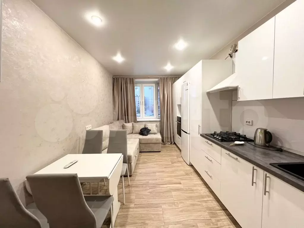 2-к. квартира, 60 м, 1/5 эт. - Фото 1