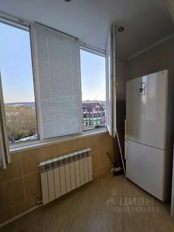 3-к кв. Крым, Феодосия бул. Старшинова, 8А (70.1 м) - Фото 0