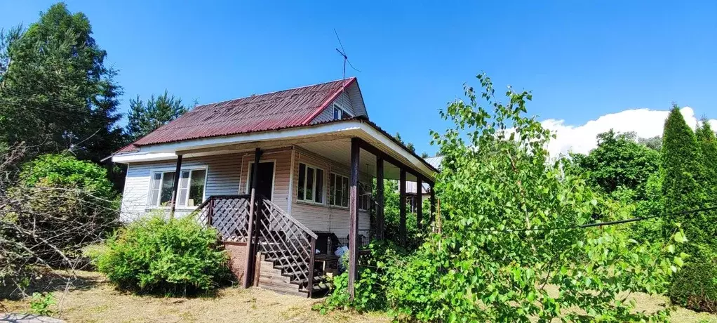 Дом в Новгородская область, Новгородский район, Савинское с/пос, д. ... - Фото 1
