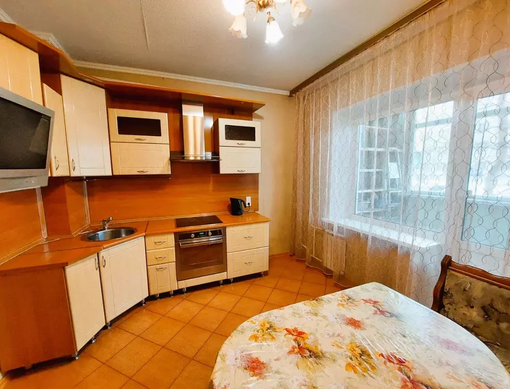 3-к кв. Ханты-Мансийский АО, Нижневартовск Интернациональная ул., 37А ... - Фото 0